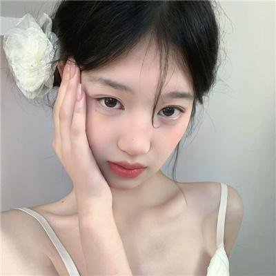 危险的她第二季海报